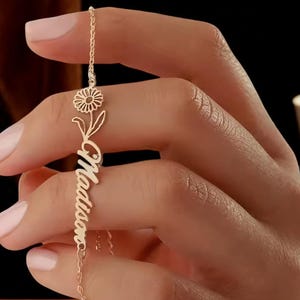 Pulsera personalizada con nombre de flor de nacimiento: joyería personalizada con placa de acero inoxidable, regalo significativo para mujeres y mejores amigas