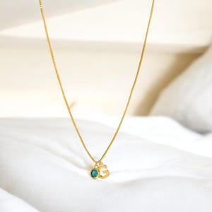 Collar de oro personalizado con inicial y piedra de nacimiento: colgante de letra personalizado, elegante cadena de eslabones, regalo significativo para mujeres y niñas