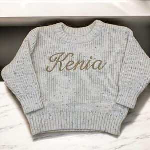Suéter para recién nacidos tejido a mano personalizado: jersey liso de manga larga para niñas y niños, otoño e invierno, nombre personalizado