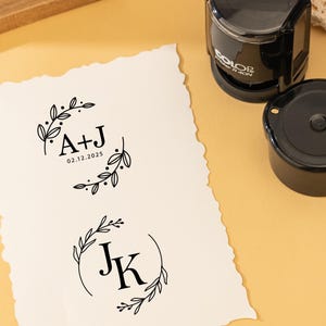 WEDDING STAMP,Personalized Wedding Initials Stamp,Wedding Monogram Stamp,Self Inking Wedding Stamps,Wedding Favors Stamp,Wedding Gift