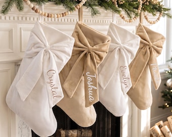 Calza di Natale in velluto personalizzata, calza per la famiglia con fiocco ricamato, decorazione natalizia