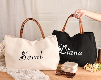 Personalized Bridesmaid Tote Bags,Bridesmaid Gift bag With Name,Beach bag with name,Wedding bag,Bridal Party Gift,Bride Bag,Beach Tote gift.