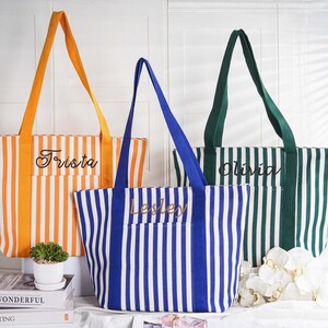 Benutzerdefinierte Canvas Tragetasche, Monogramm Strandtasche mit Reißverschluss, benutzerdefinierte Handtasche mit gestickten Initialen, Junggesellenabschied Geschenke,Geschenk für sie.