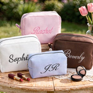 Neceser de gofre bordado personalizado, bolsa de regalo para damas de honor, neceser de maquillaje con monograma, neceser de maquillaje de gofre, regalo para ella, bolsa de regalo para la fiesta nupcial.