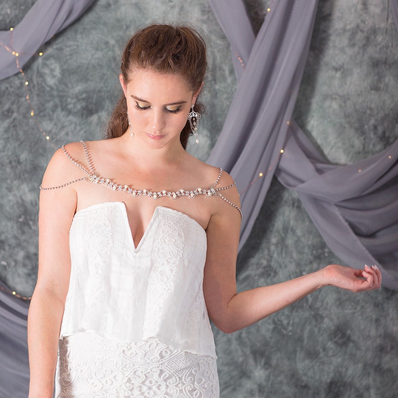 Fera Bridal Shoulder Necklace Shoulder Jewelry Bridal Shoulder Chain Bridal Body Chain Statement Pearl Necklace Wedding Shoulder Piece