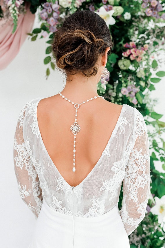 pearl necklace wedding dress
