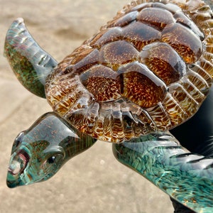 Glass Sea Turtle - Sea Turtle glass sculpture - John Gibbons
