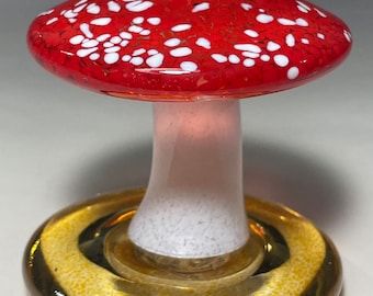 Mushroom Glass - Last Red Standing - John Gibbons