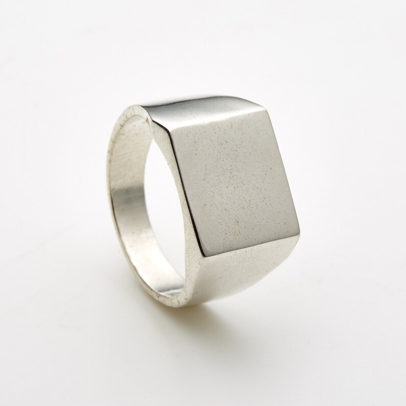 Amazon Essentials Rhodium Plated Square Signet Ring - Size 10, Silver, Hypoallergenic, Stackable