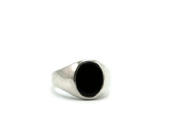 Oval Onyx-Silver Ellipse Signet Ring-Black and Silver Ellipse Ring-Signet Ring-Black Signet Ring-Onyx Ring-Black Ring-MJ