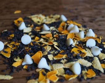 Tè nero sfuso all'arancia e al cioccolato - Tè alla frutta, tè nero, arance, tè gourmet, miscele di tè, contiene caffeina, cioccolato, cioccolato bianco