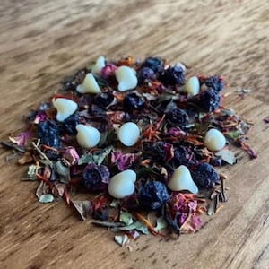 Blueberry & Cream Loose Leaf Tea- Fruity Tea, White Tea, blueberries, Gourmet Tea, Tea Blends, Contains Caffeine, blueberry tea, dessert tea