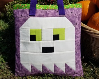 Ghost Quilted Bag Trick-o-Treat Tote Bag Sew Fun® Sewing Pattern, PDF download, Pixel Quilt, Book Bag, Halloween