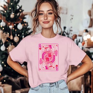 Individuell bedrucktes T-Shirt uk, Geschenk für ihn, Geschenk für gf, Floral Leseratte Lehrer Valentinstag T-Shirt, Buchliebhaber Shirt, Valentinstag Karte