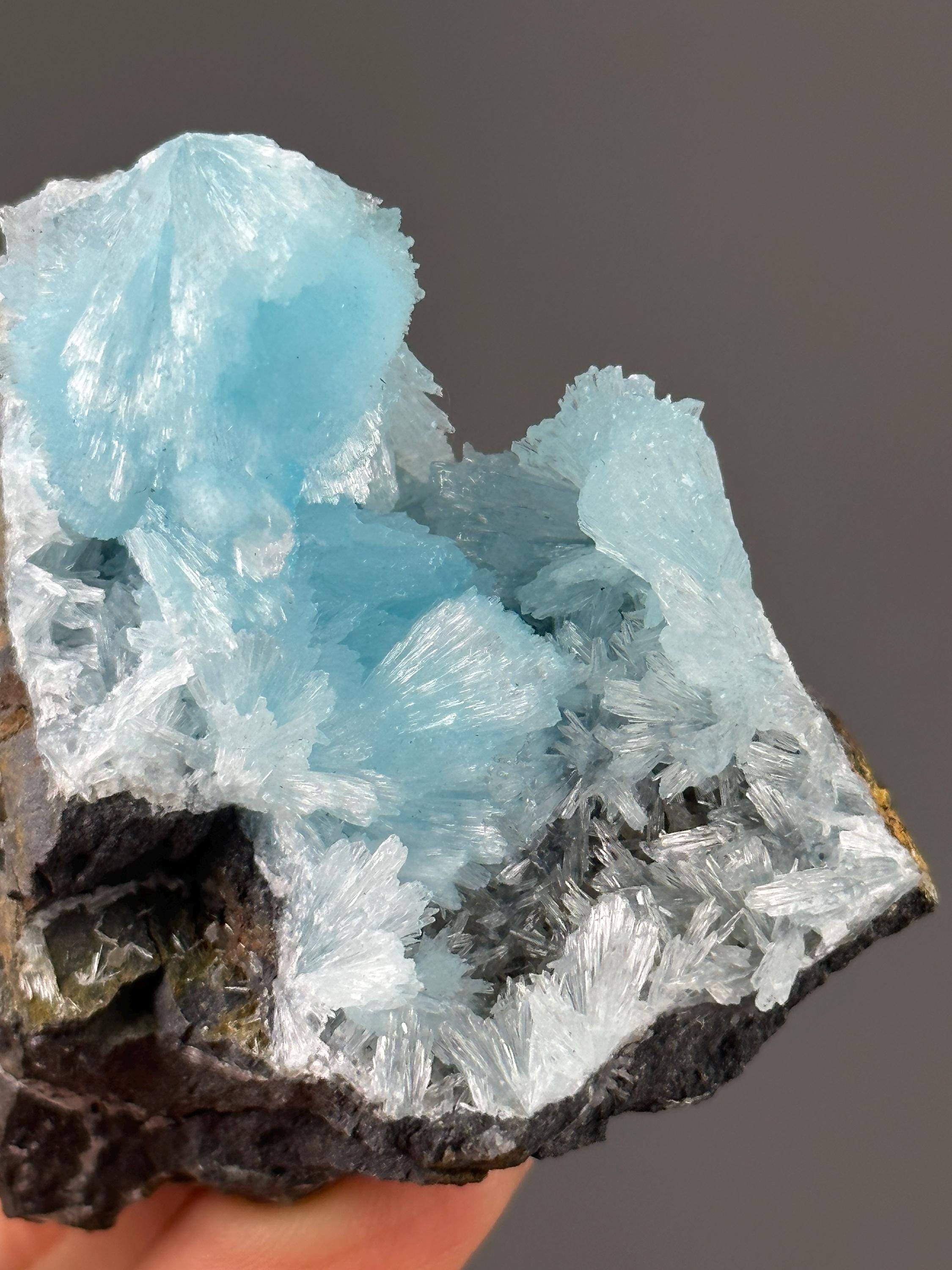 青 ヘミモルファイト（異極鉱） 結晶 クラスター — Rare 蛍光性 鉱物