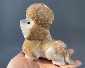 Escultura de caniche en piedra de ónix / Ojos de ónix negro / Arte mineral tallado a mano / Decoración única para el hogar