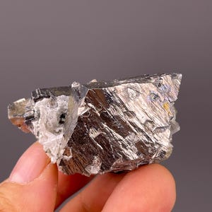 Bournoniet Tandwielkristallen — China, 85 g Sulfide Mineraalspecimen