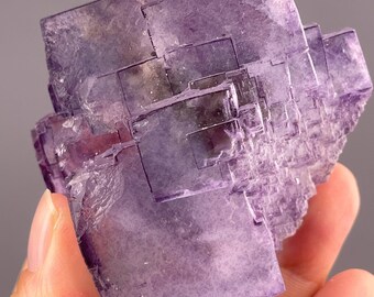 天然紫色ファントムフローライト、湖南省姚岡県産 30*20*35 MM 天然紫色ファントムフローライト、湖南省姚岡県産 30*20*35 MM