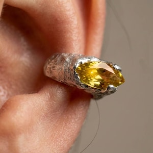 Gul ädelstensmarkisörörhänge, icke-piercingbar ekologisk silverring, flytande metall