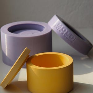 Medium Silicone Pot  Mold with Lid: Plaster, Concrete, Candle Refill Mold