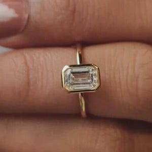2.5 CT Emerald Cut Lab Grown Diamond Wedding Ring, Solitaire Engagement Ring, 14K Yellow Gold Bezel Set Ring, Emerald Cut Promise Ring