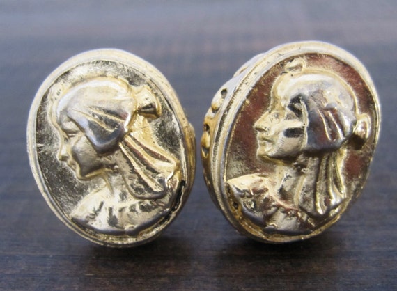 Vintage Figural Woman Cameo Cufflinks, Gold Tone … - image 3