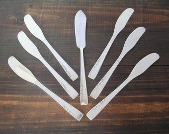 Vintage Butter Knives Lot, Proposal 1954 by 1881 Rogers Oneida, 6 Flat Handle Butter Spreaders, 1 Master Butter Knife, Silverplate Flatware
