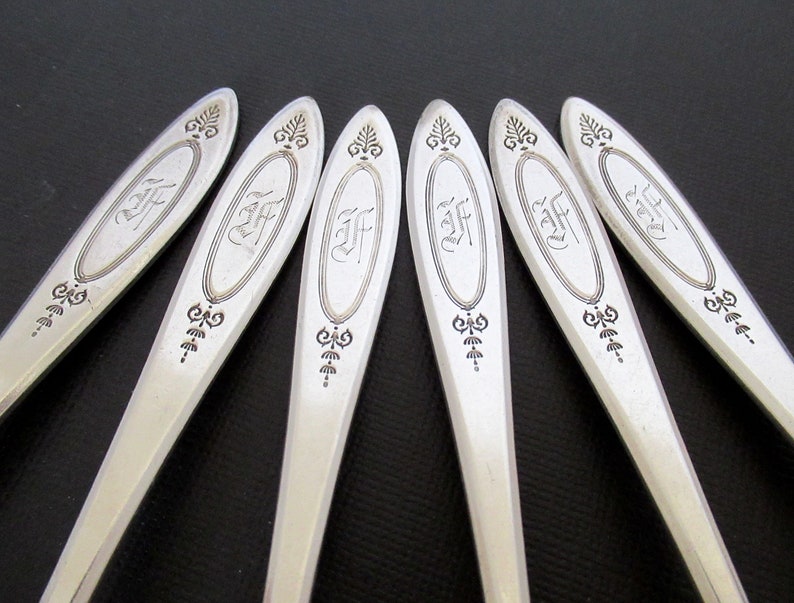 Antique F Monogrammed Teaspoons, Adam 1917 by Community Silverplate, Art Deco Flatware Vintage Silverware Set of 6 Spoons image 5