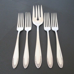 Antique Silverplate Forks, Bridal Wreath 1915 by Oneida Community Par Plate, Set of 4 Vintage Luncheon Forks, 1 Serving Fork