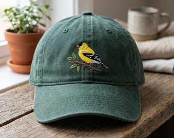 Gorro bordado de jilguero, regalo de pájaro amarillo, gorra de papá lavada, jilguero americano, bordado de pájaro silvestre, gorro de pájaro de verano, regalo para observadores de aves