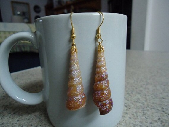 Glittery Shell Dangle Earrings - image 5