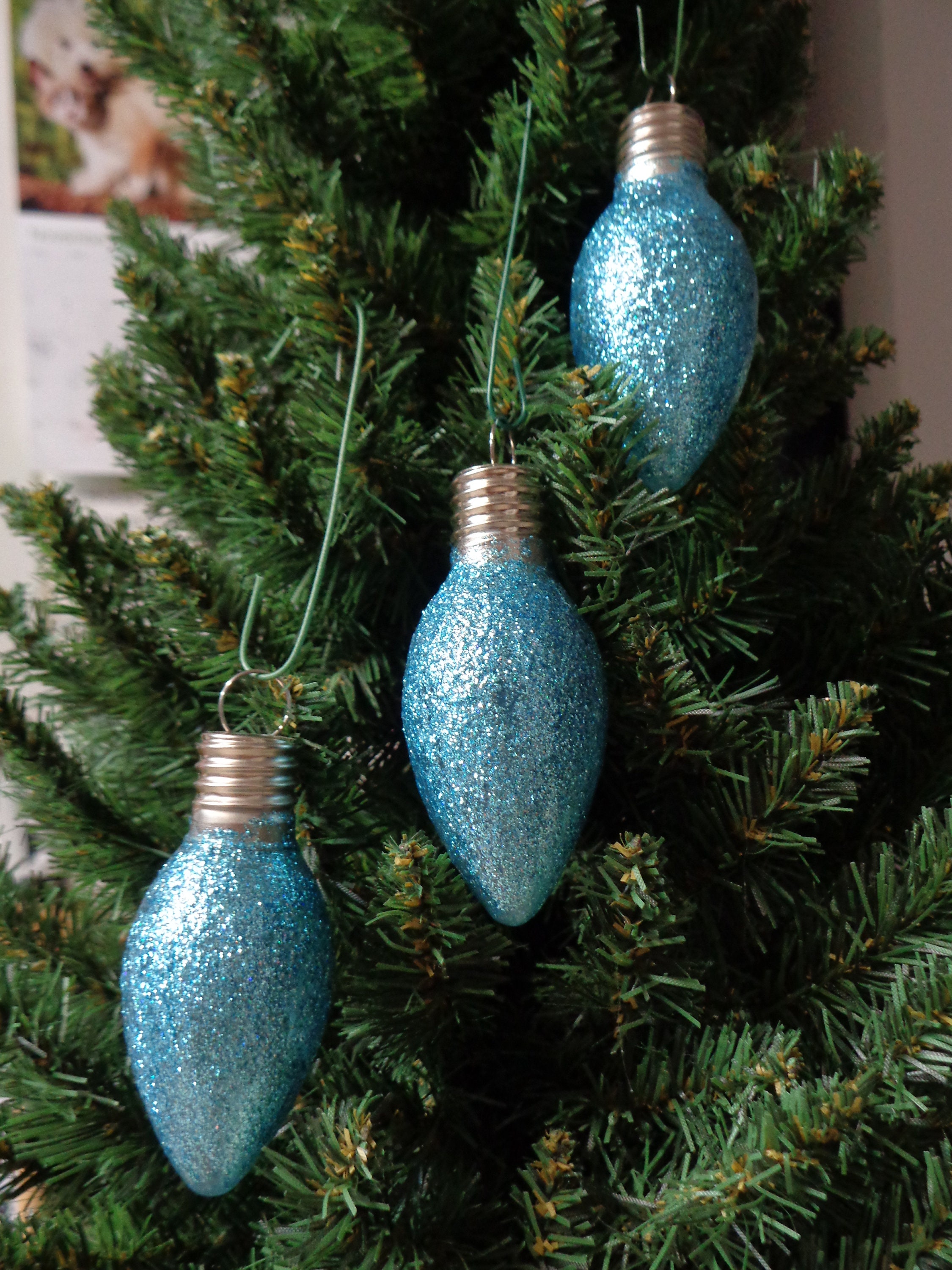 Light blue christmas balls deals