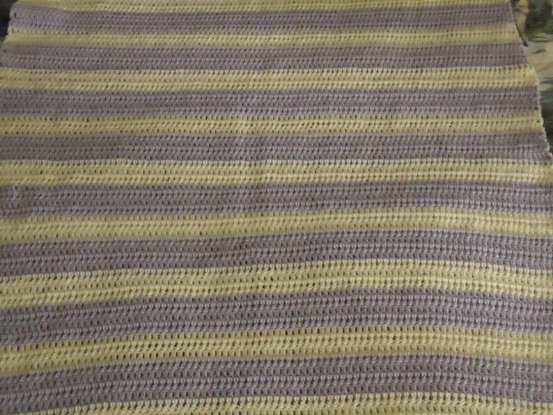 Aran and Lilac Hand Crocheted Stripes Afghan, Blanket, Throw Home Decor afbeelding 4