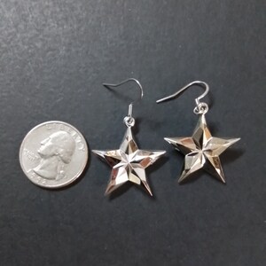 Silver Plastic Star Dangle Earrings Bild 8