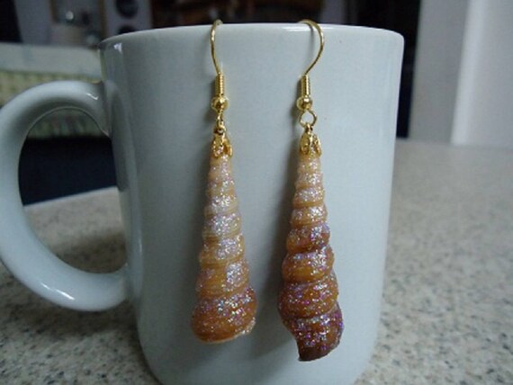 Glittery Shell Dangle Earrings - image 9