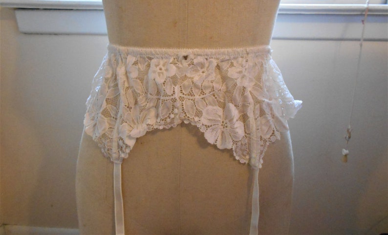 Victoria's Secret White Lace Garter size large 1990s image 1