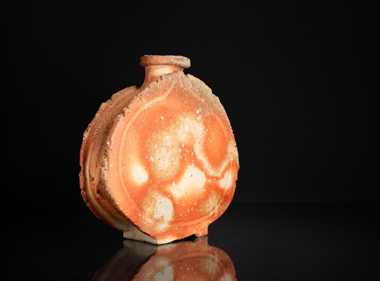 Shigaraki Ware Flat Sake Flask (信楽焼 扁壺) by Furutani Michio