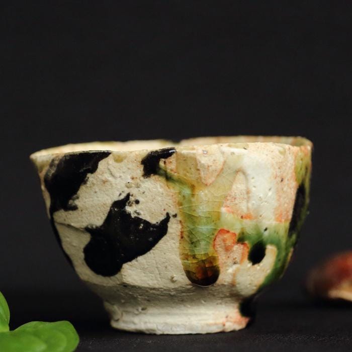 菓子器　陶芸　美術　茶道　茶の湯 〇【茶器/茶道具 菓子器】 喰籠 四方 織部焼き又は志野焼き 加藤
