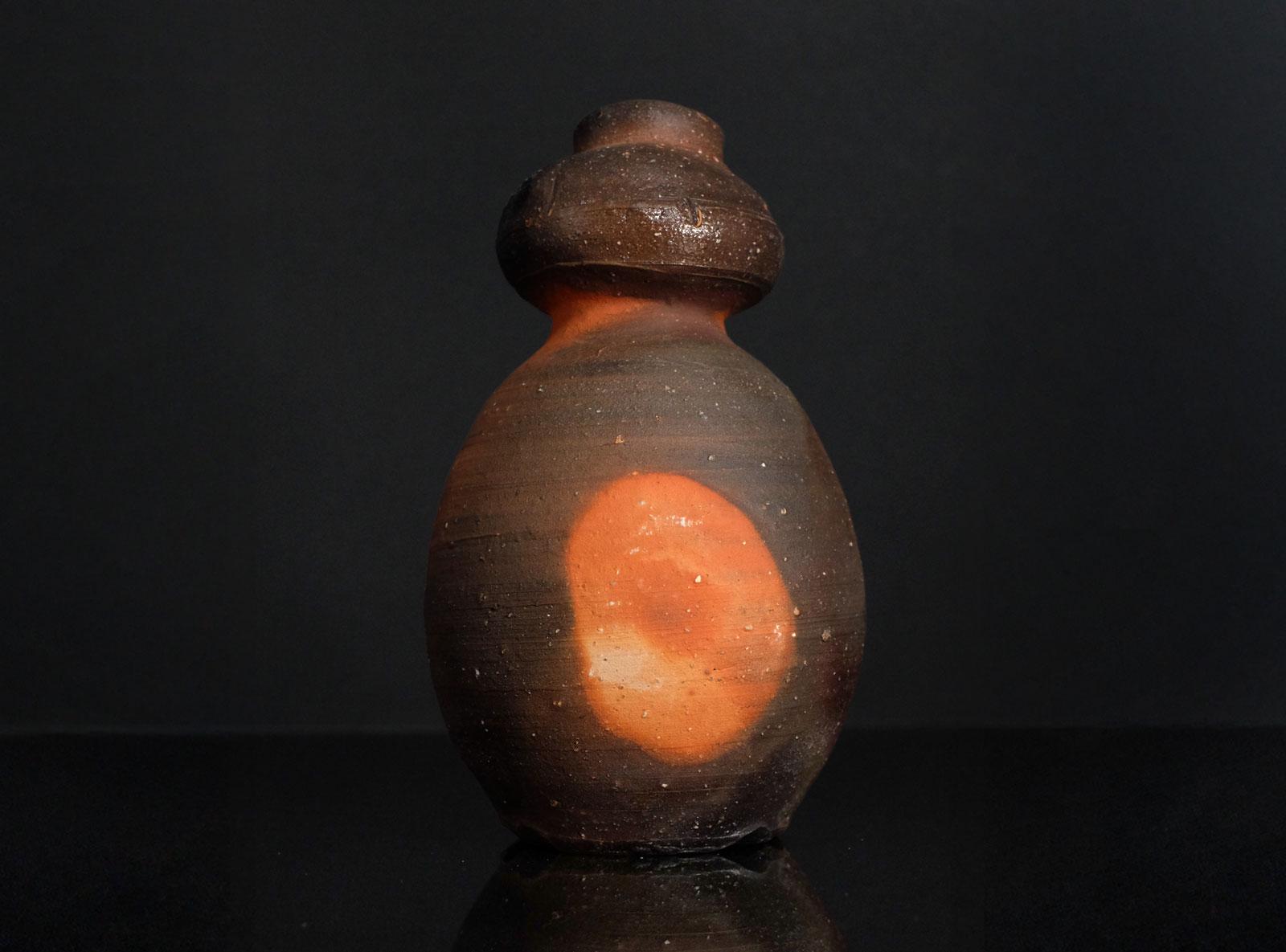 茶道具 共箱 赤茶交趾 三つ鳥居蓋置 (共箱)中村翠嵐 - 茶道具販売 栗林園