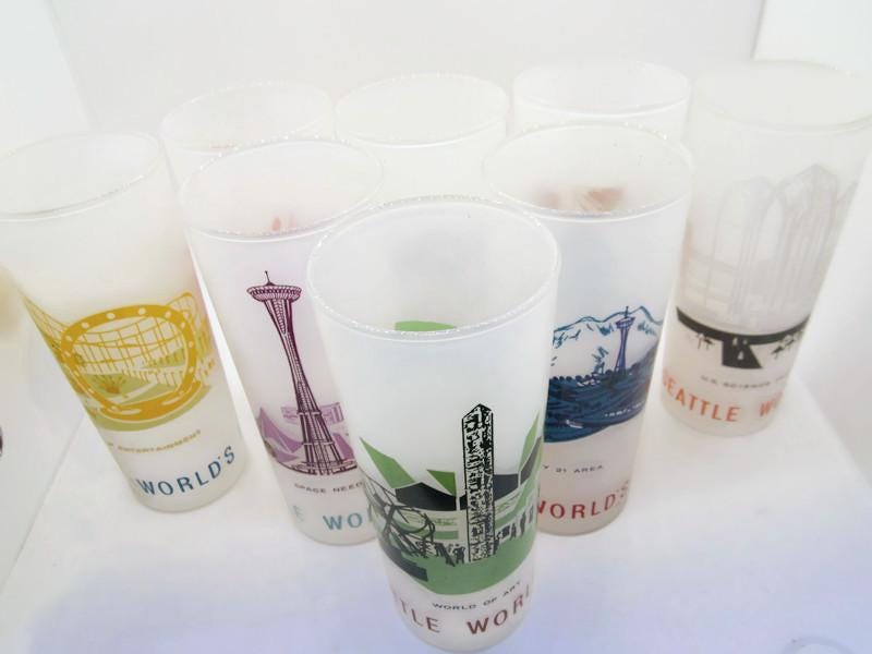 10oz clear plastic cups 10 oz Clear Plastic Tumblers With Silver Rim 480 Pack main image 1