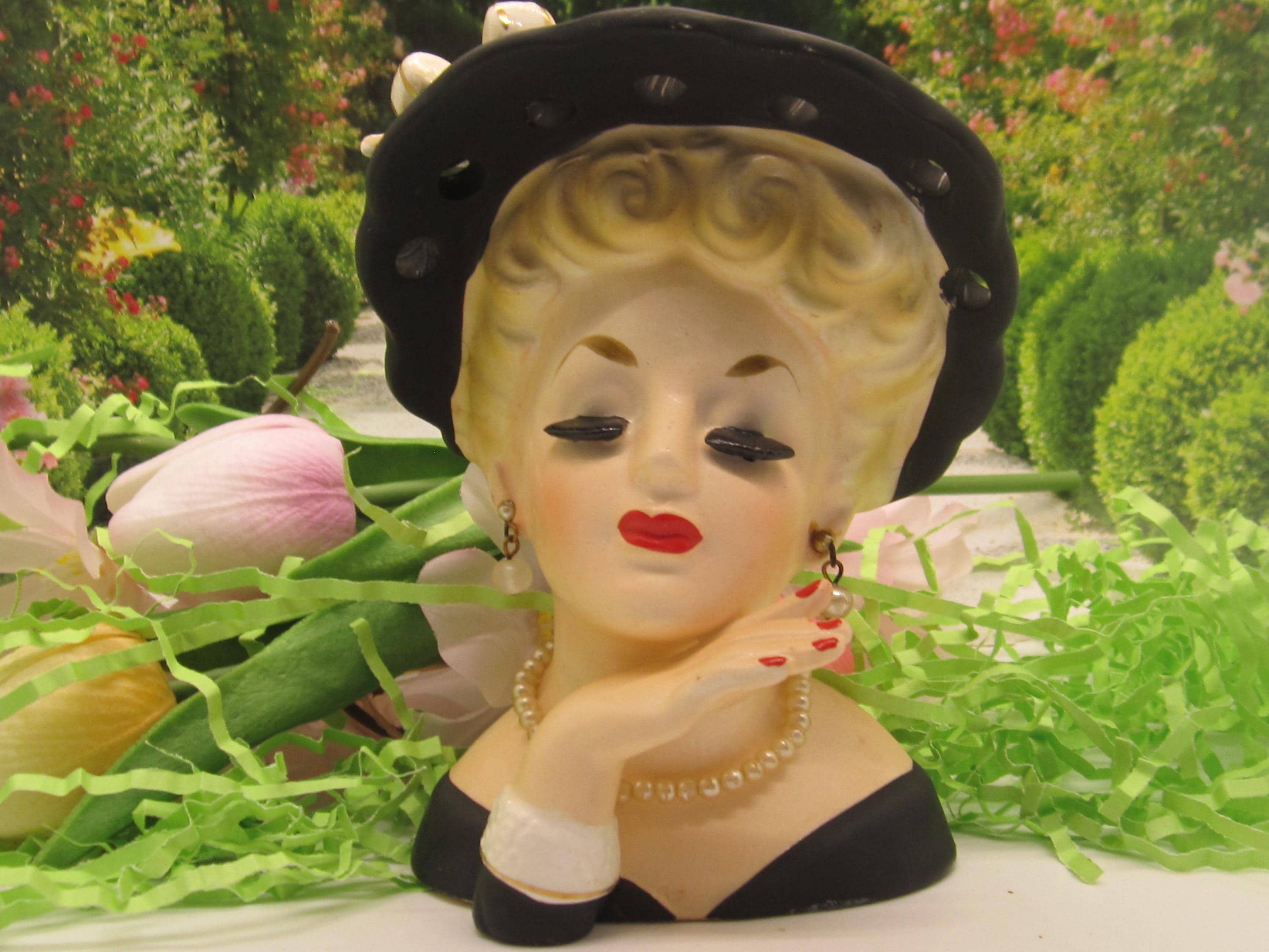 Vintage Inarco 1961 Head Vase, Lana Turner, Nostalgic Vintage Item, Collectors Piece, MCM Era, Hand painted, Adorned with Pearls.