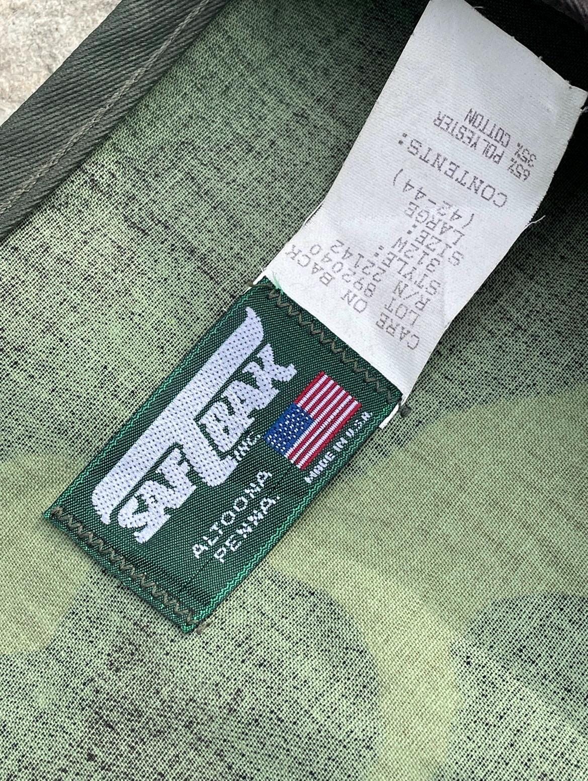 1990s Deadstock Camo Fisherman's Vest. Size Large (42-44). Made in