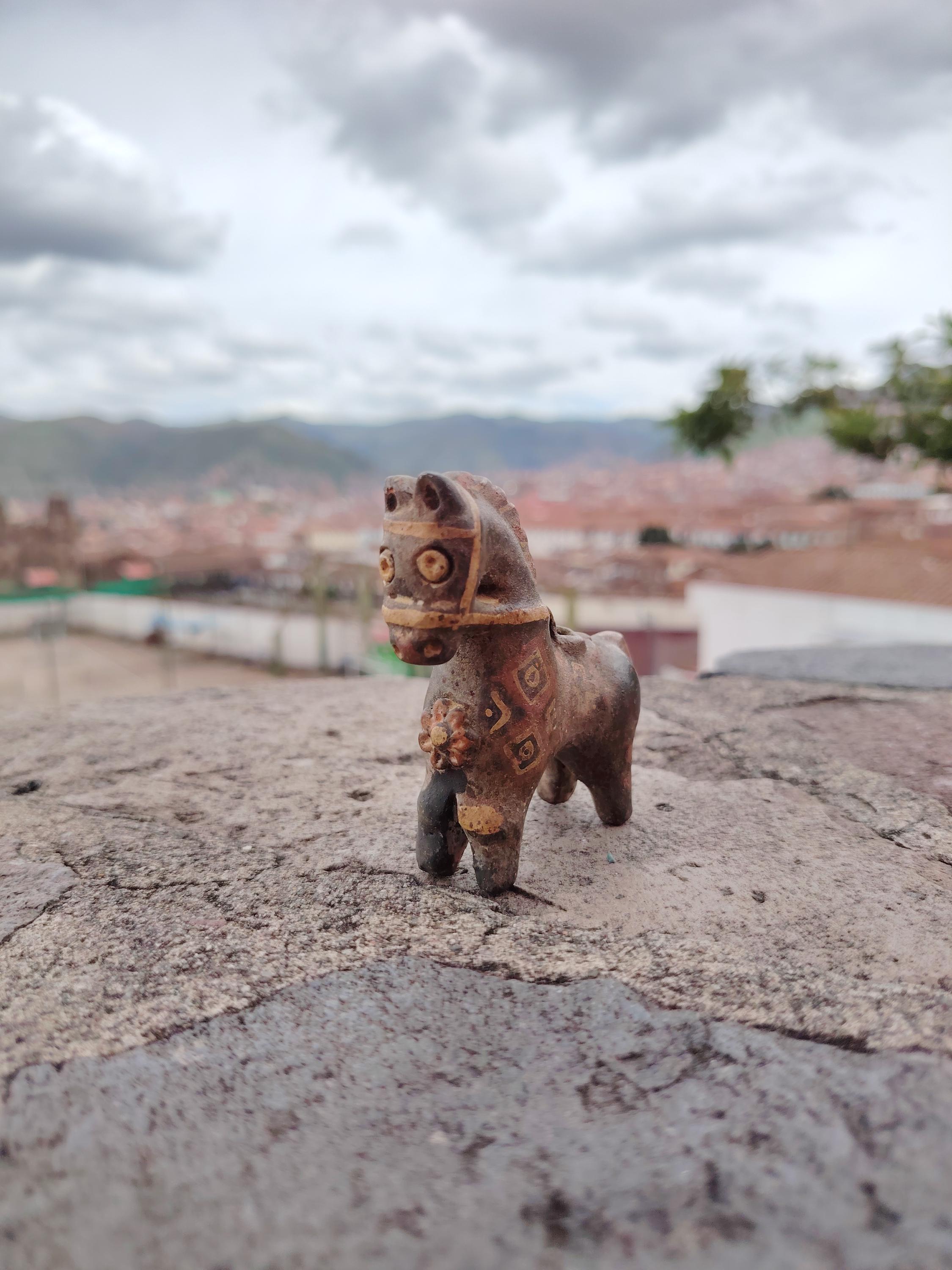 Peruvian Colonial Ceramic Horse: Decorative Piece with Traditional Design and Historical Symbolism