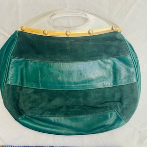 Bolso de mano vintage de piel de ante verde italiana de Bloomingdale’s con asa de metacrilato