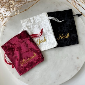 Personalized Velvet Drawstring Bag: Custom Name Jewelry Pouch