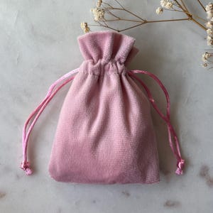 50 pcs Custom Velvet Drawstring Gift Bags: Personalized Wedding & Jewelry Pouches