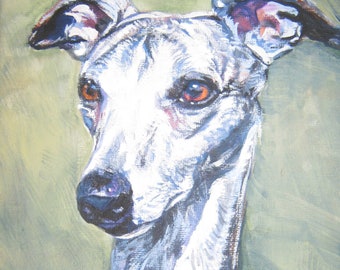 Puede incluir: Pintura de un galgo con pelaje blanco y gris, ojos marrones y nariz negra. El perro se encuentra sobre un fondo verde. La obra está firmada "LA SKEPAR ART".