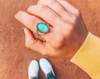 Vintage Inspired Silver Oval Mood Ring | Adjustable Sizes 5-10