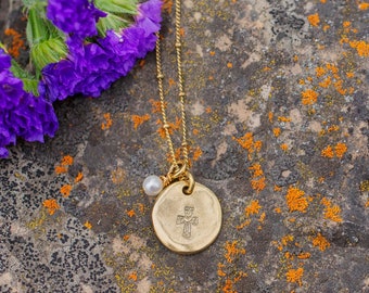 Cross | Dainty Gold Necklace