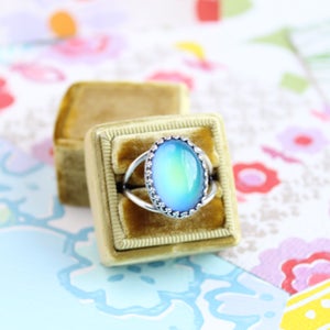 Anillo de humor ovalado de plata / joyería de humor / piedra de humor que cambia de color plateado / anillo estilo boho / anillo de humor real con gráfico de humor